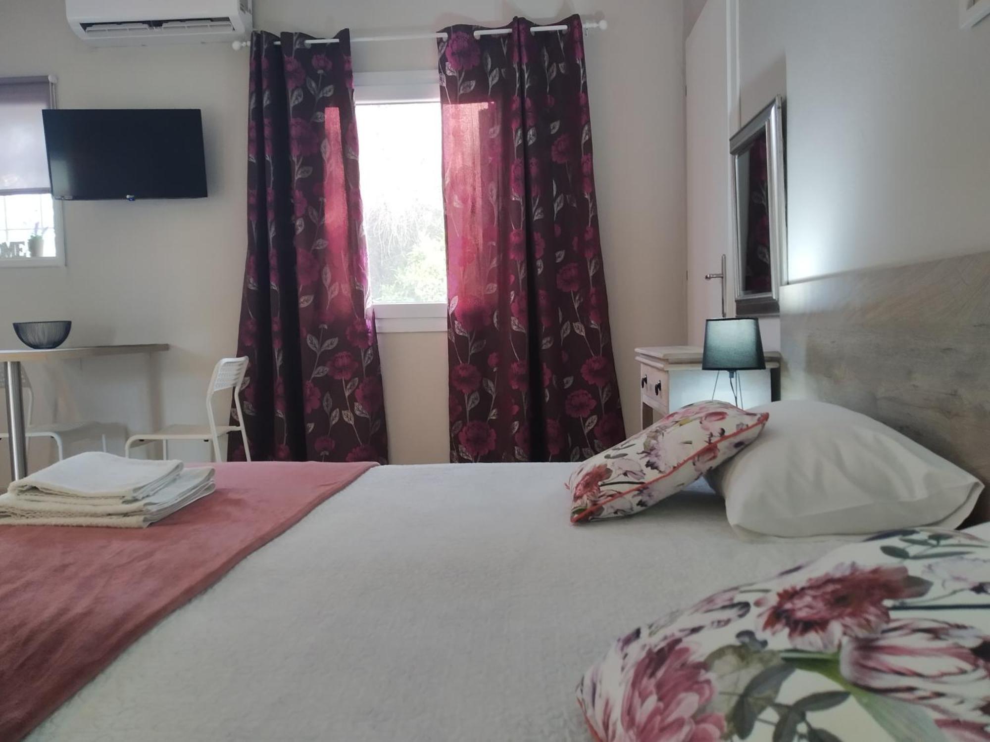 Trousas Apartments Рода Экстерьер фото