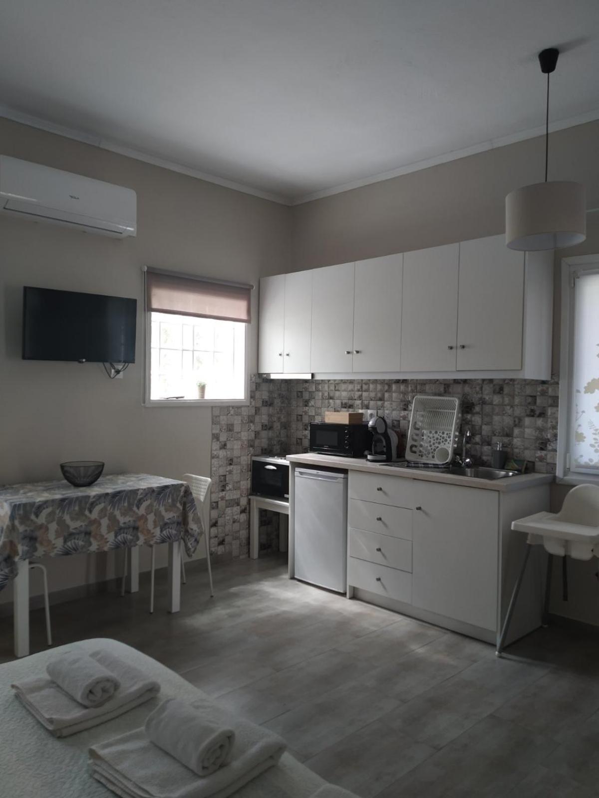 Trousas Apartments Рода Экстерьер фото