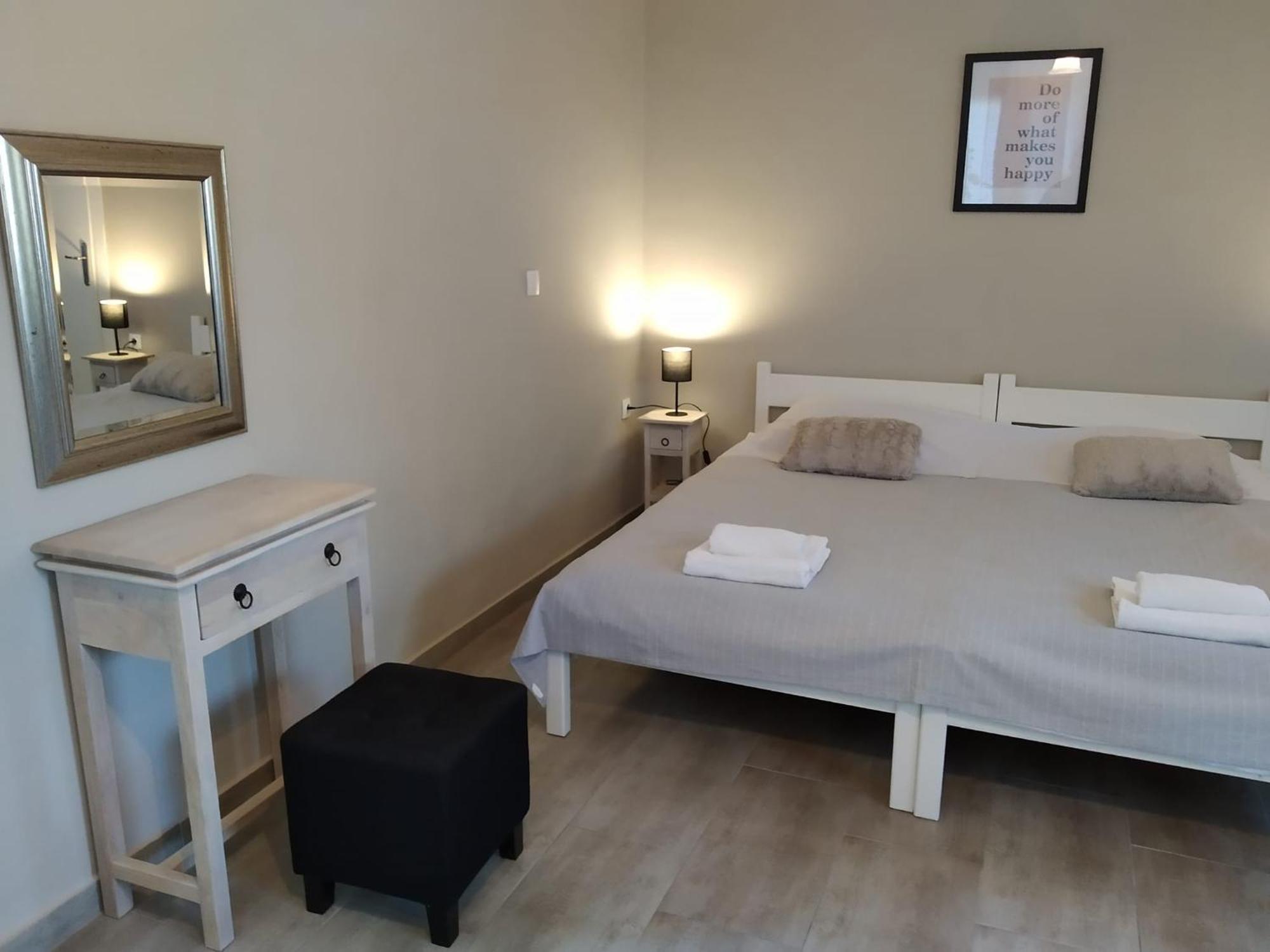 Trousas Apartments Рода Экстерьер фото