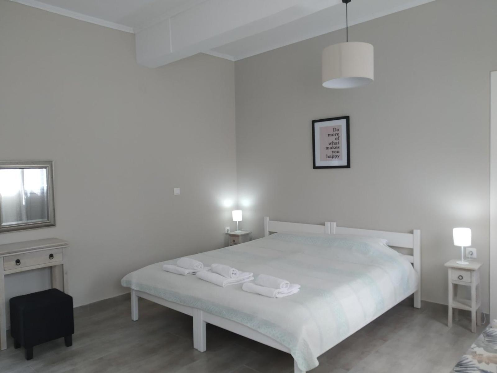 Trousas Apartments Рода Экстерьер фото